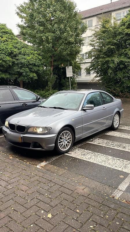 Gebraucht BMW 320 150 PS (110 kW) 2005 Grau Coupé