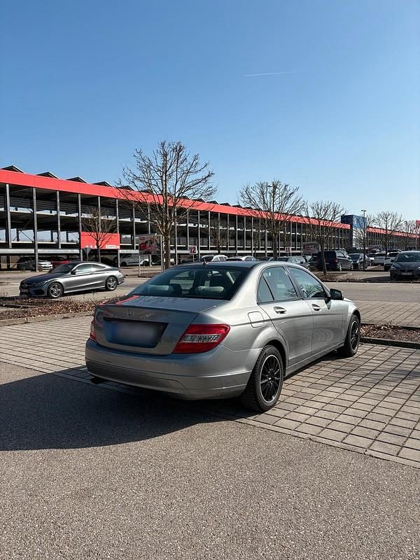 Gebraucht Mercedes C200 136 PS (100 kW) 2009 Grau Limousine