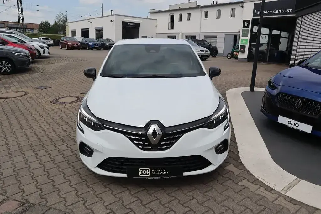 Gebraucht Renault Clio V Techno 140 PS (102 kW) 2023 Weiß Limousine