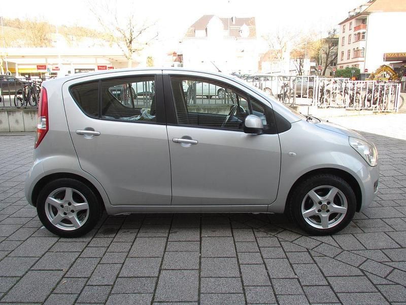 Gebraucht Suzuki Splash Basic 65 PS (47 kW) 2010 Silber Kleinwagen