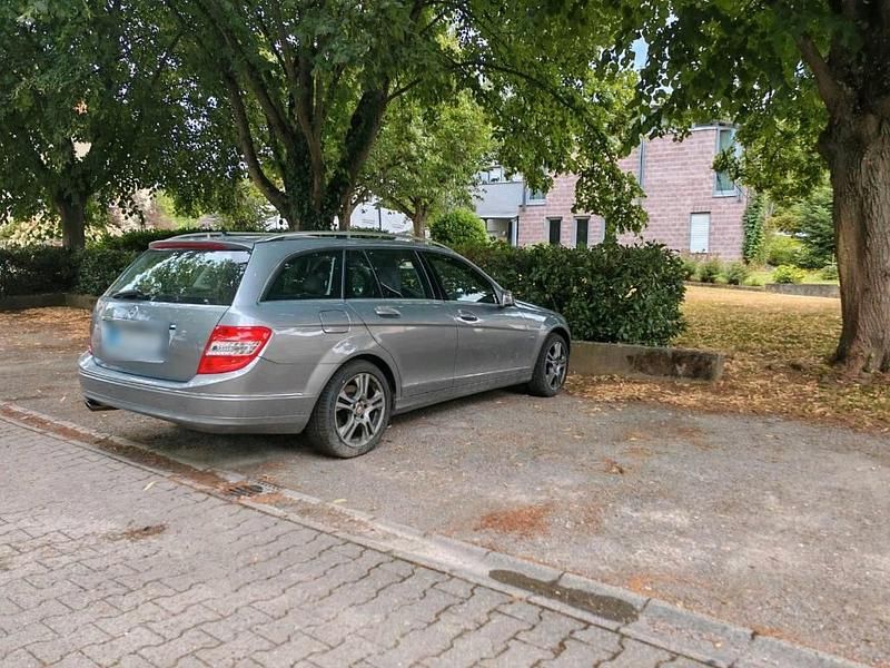 Gebraucht Mercedes C250 204 PS (150 kW) 2010 Silber Kombi