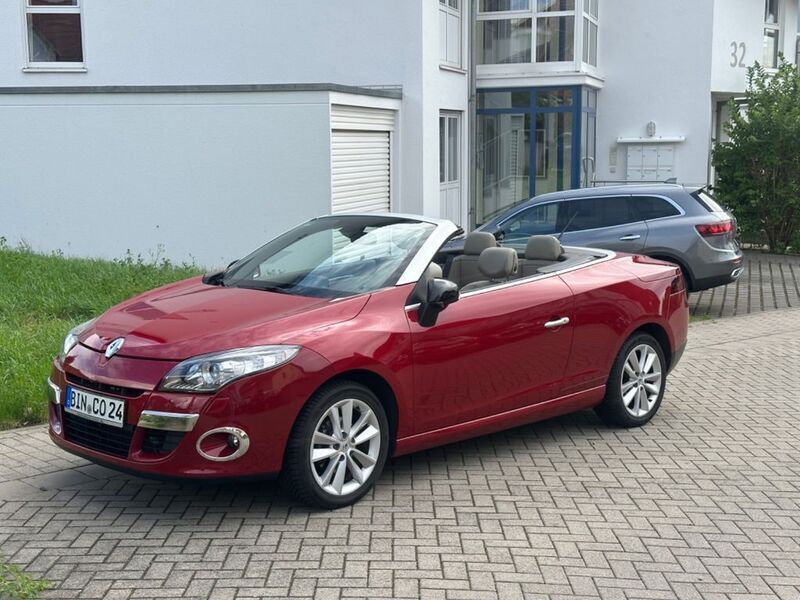 Rot Gebraucht 2011 Renault Mégane Cabriolet Cabrio | 8.000 € (Fairer Preis) - Bild 1/4