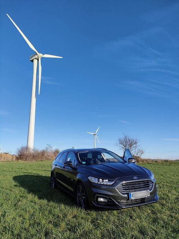 Gebraucht Ford Mondeo Titanium 150 PS (110 kW) 2019 Grau Limousine