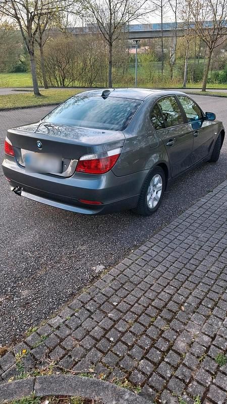 Second-hand BMW 520 170 CP (125 kW) 2004 Gri Berlinǎ