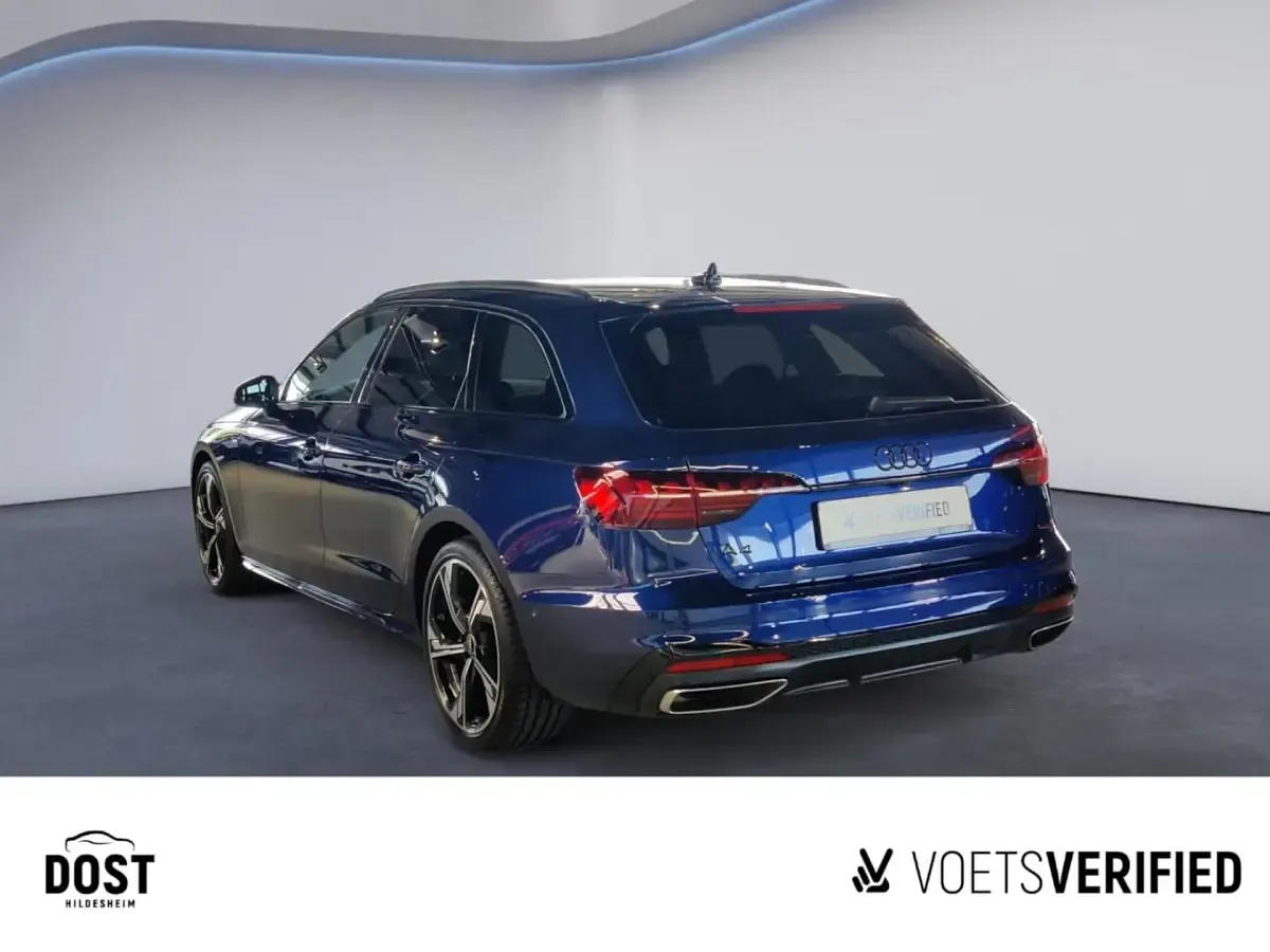 Gebraucht Audi A4 S-Line 204 PS (150 kW) 2024 Navarrablau metallic Kombi