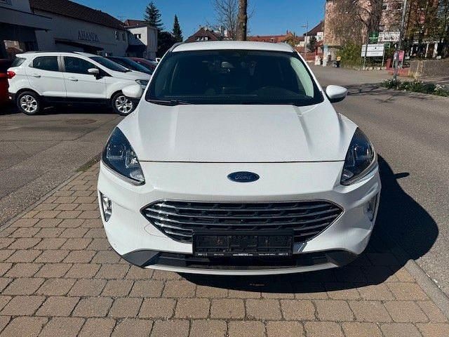 Gebraucht Ford Kuga Titanium 120 PS (88 kW) 2022 Weiß SUV
