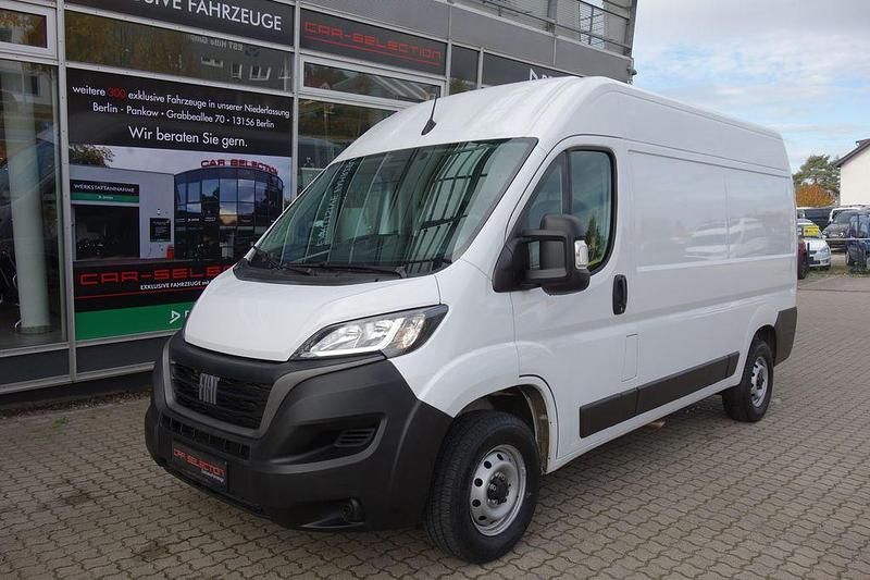 Weiss Gebraucht 2023 Fiat Ducato Van | 23.700 € (Superpreis) - Bild 1/4
