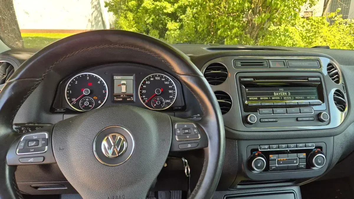 Gebraucht VW Tiguan Sportline 140 PS (102 kW) 2013 Weiß SUV