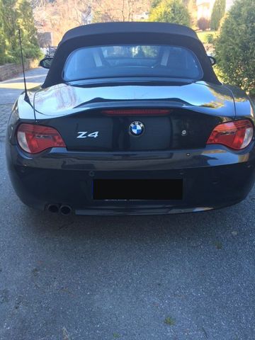Gebraucht BMW Z4 177 PS (130 kW) 2006 Schwarz metallic Cabrio
