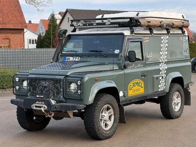 Gebraucht Land Rover Defender 122 PS (89 kW) 2009 Grün SUV