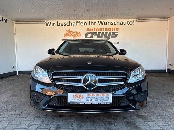 Gebraucht Mercedes C300e Avantgarde 211 PS (155 kW) 2021 Schwarz Limousine