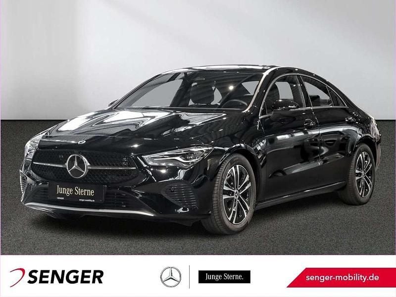 Schwarz Gebraucht 2024 Mercedes CLA180 Limousine | 32.490 € (Guter Preis) - Bild 1/3