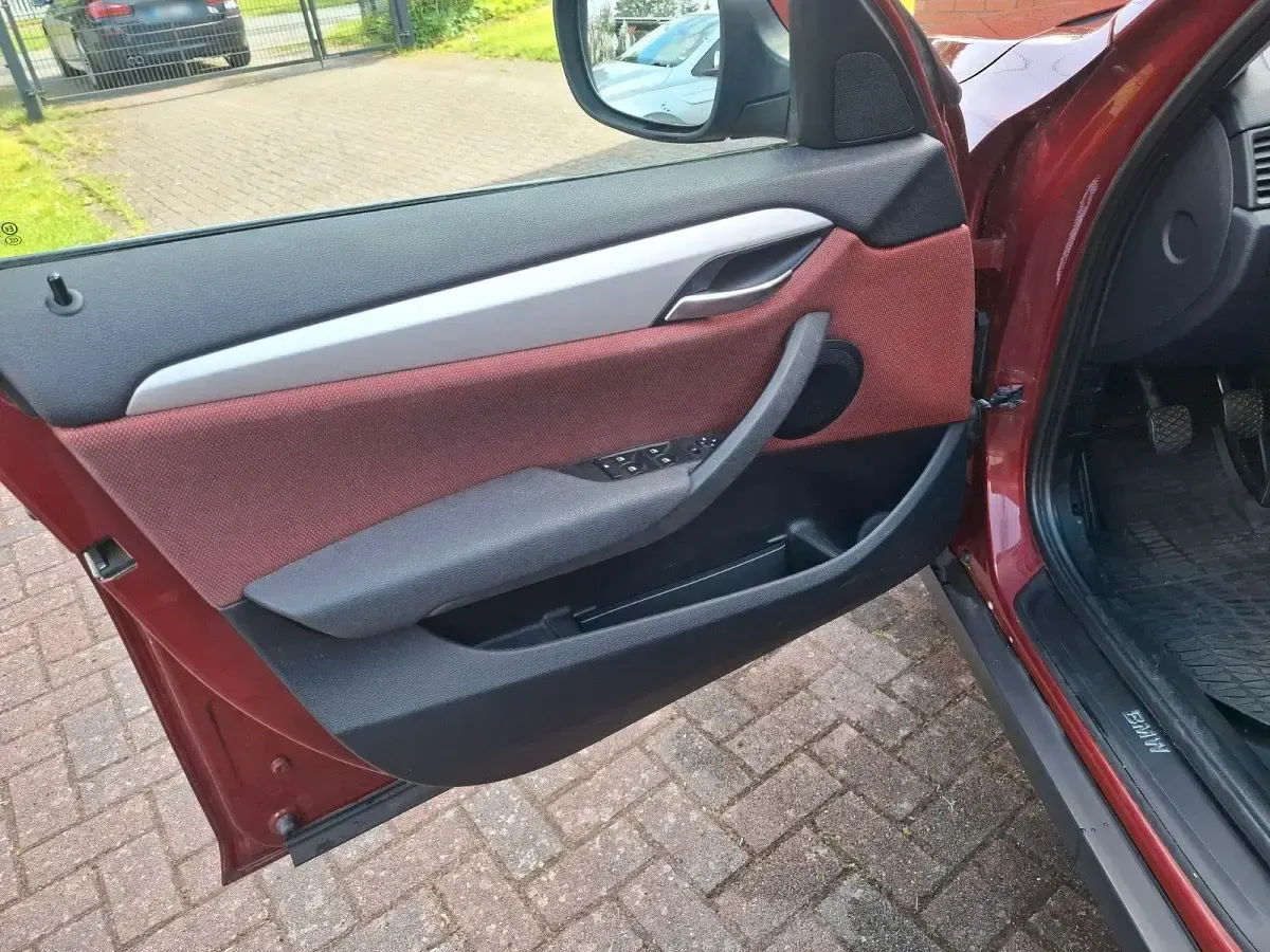 Gebraucht BMW X1 143 PS (105 kW) 2011 Rot SUV