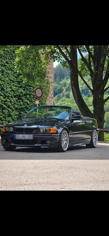 Gebraucht BMW 330 Cabriolet 231 PS (169 kW) 2001 Schwarz Cabrio
