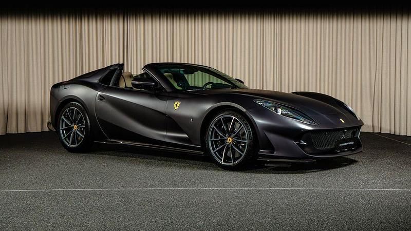Gebraucht Ferrari 812 799 PS (587 kW) 2020 Grau Cabrio