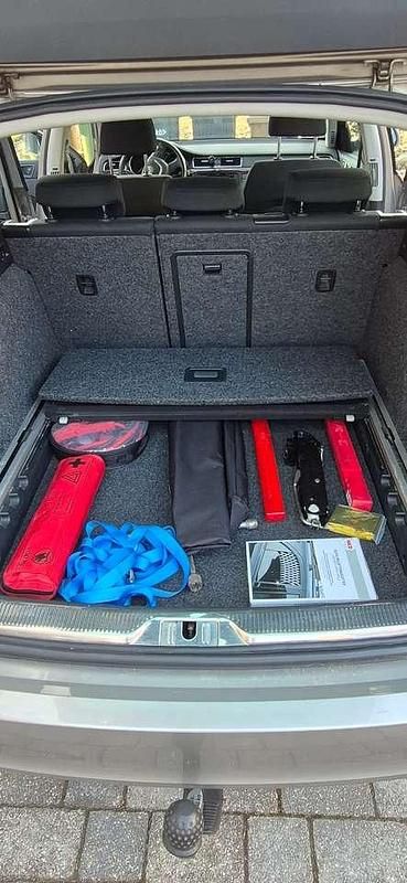 Gebraucht Skoda Superb Elegance 160 PS (117 kW) 2012 Silber Kombi