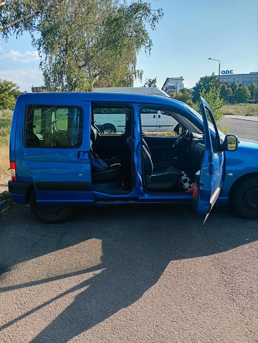 Gebraucht Peugeot Partner 110 PS (80 kW) 2006 Blau Van / Kleinbus