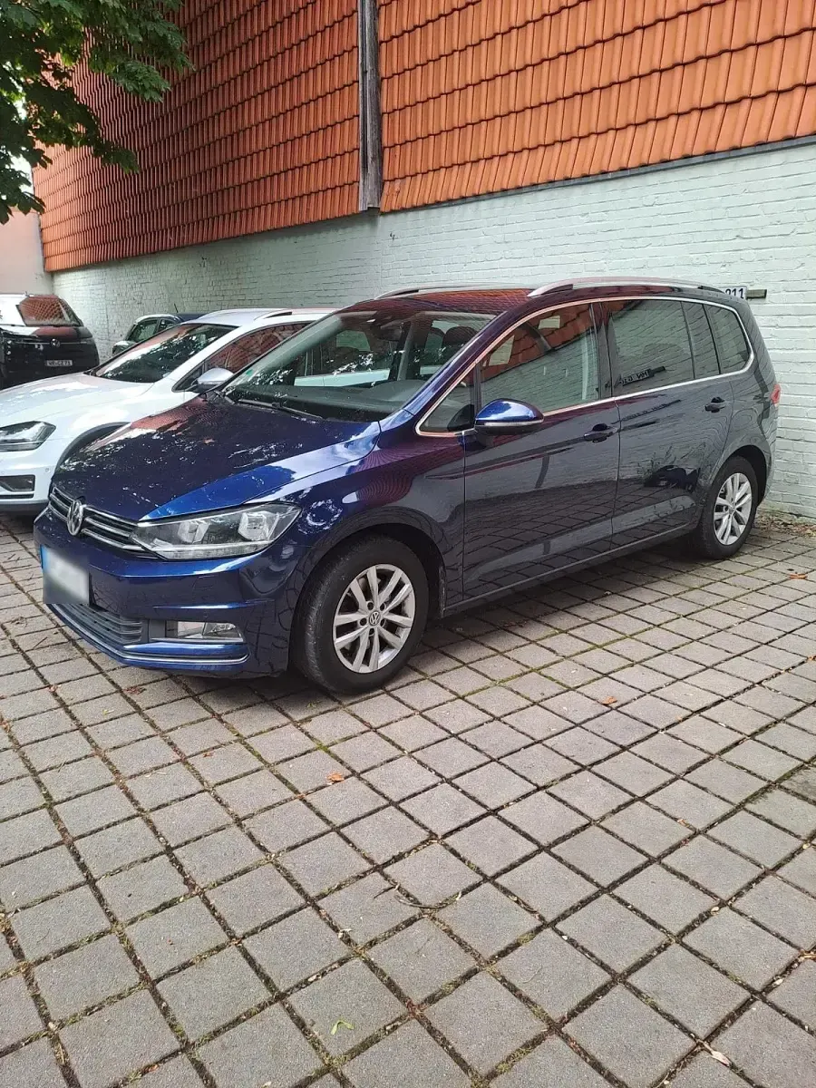 Gebraucht VW Touran 2016 Blau Van / Kleinbus