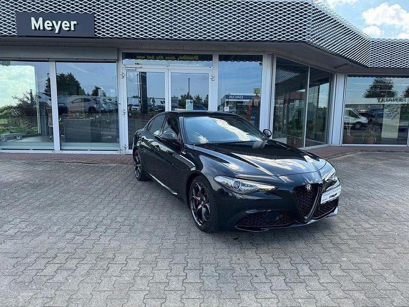 Gebraucht Alfa Romeo Giulia Tech Edition 190 PS (139 kW) 2019 Nero vulcano metallic (metallic) Limousine