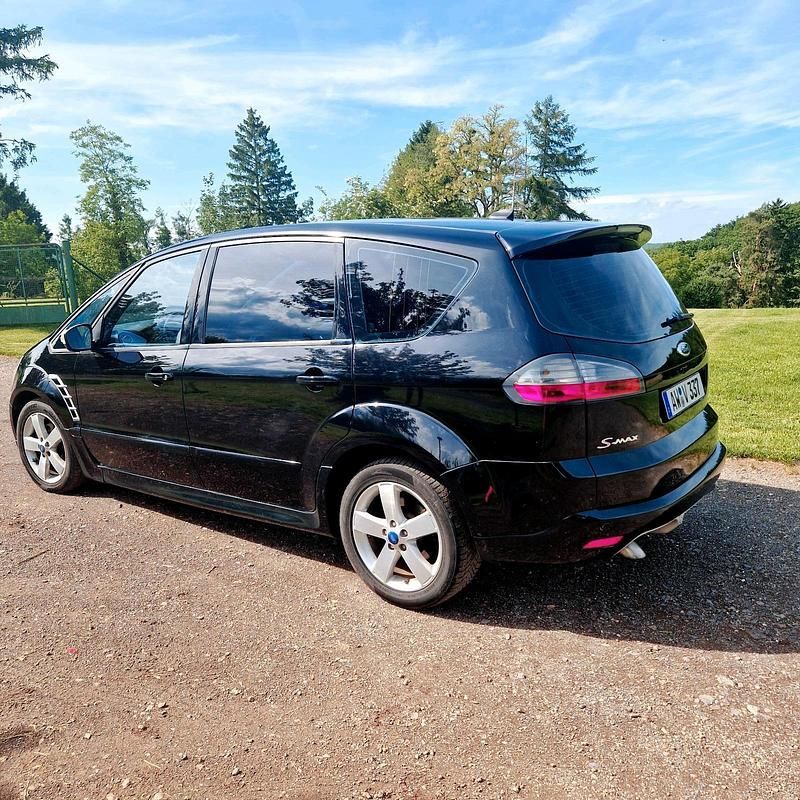 Schwarz Gebraucht 2007 Ford S-MAX S Van / Kleinbus | 3.900 € (Teuer) - Bild 1/4