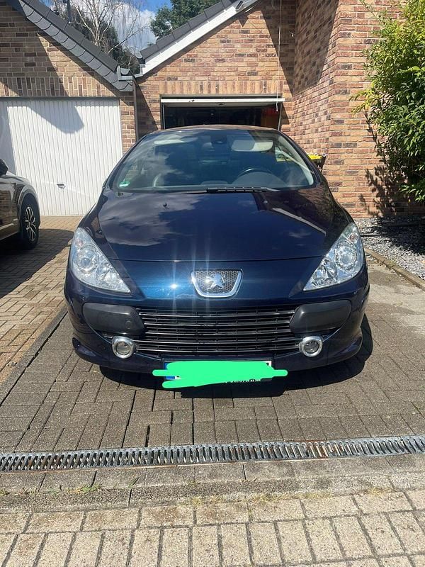 Blau Gebraucht 2008 Peugeot 307 CC Cabrio | 2.099 € (Fairer Preis) - Bild 1/4