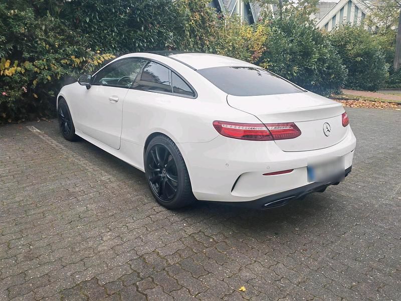 Gebraucht Mercedes 220 194 PS (142 kW) 2017 Weiß Coupé