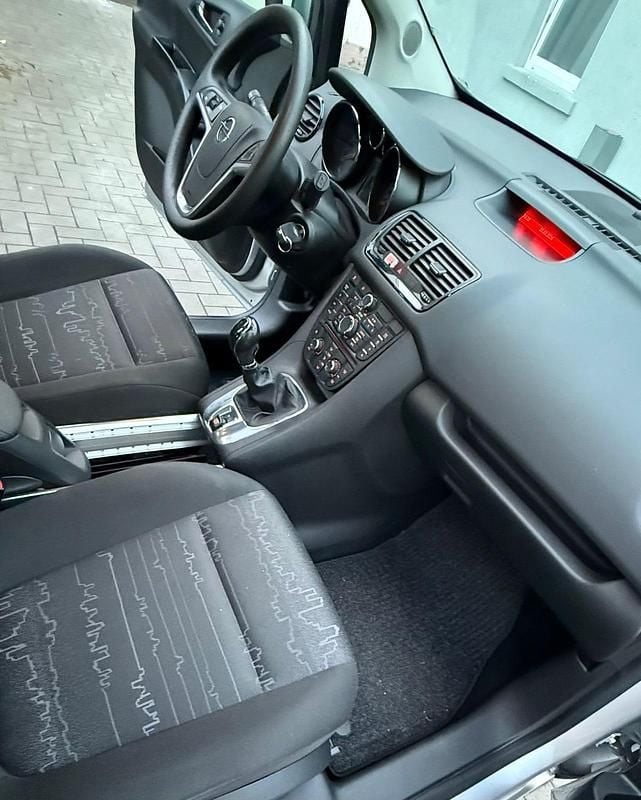 Gebraucht Opel Meriva 120 PS (88 kW) 2011 Grau Van / Kleinbus