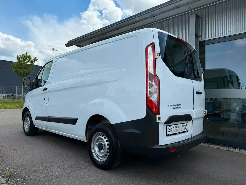 Gebraucht Ford Transit Custom 101 PS (74 kW) 2015 Frostweiß Van / Kleinbus