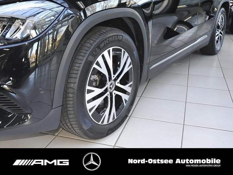 Gebraucht Mercedes GLA200 Progressive 150 PS (110 kW) 2025 Metalliclack kosmosschwarz SUV