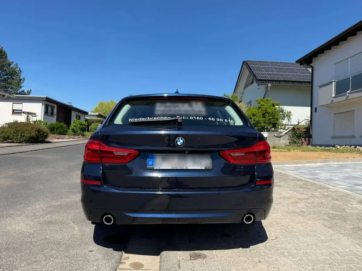 Gebraucht BMW 520 190 PS (139 kW) 2018 Blau Kombi