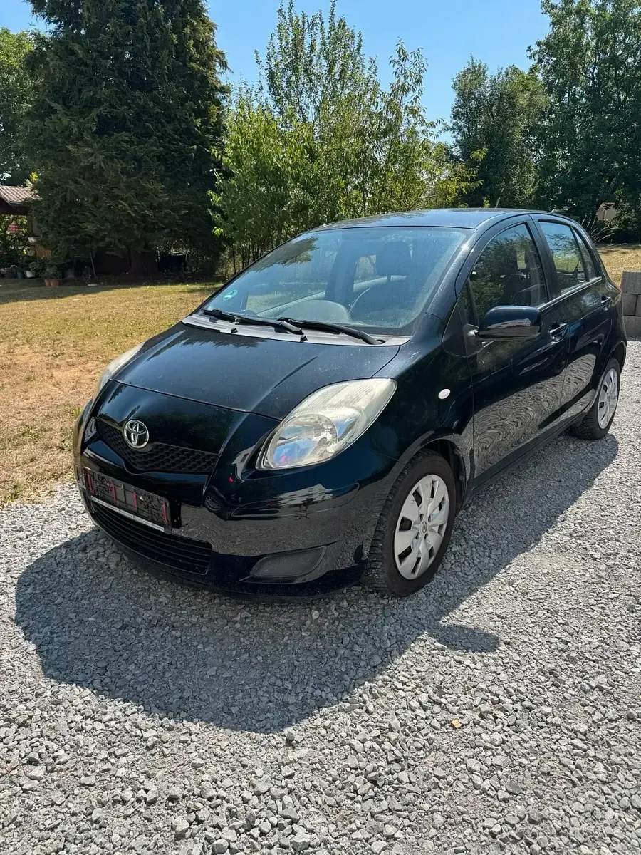 Gebraucht Toyota Yaris 101 PS (74 kW) 2009 Schwarz Kleinwagen