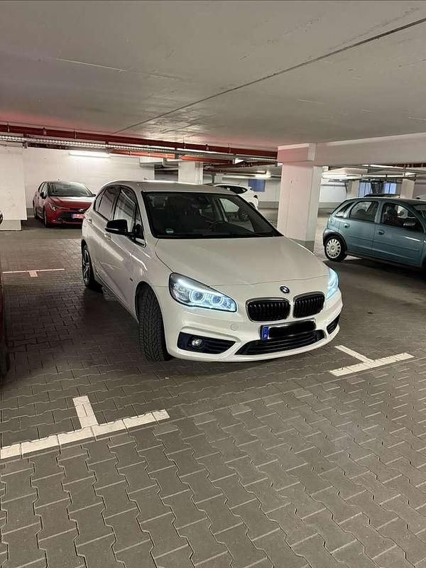 Gebraucht BMW 218 136 PS (100 kW) 2016 Kombi