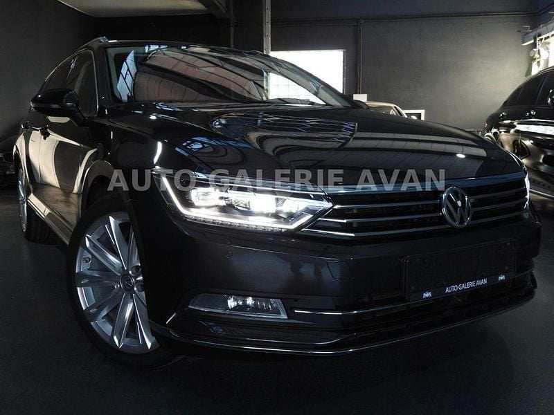 Gebraucht VW Passat Highline 150 PS (110 kW) 2019 Grau Kombi