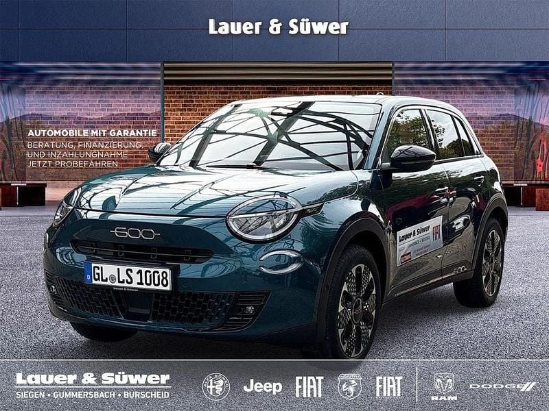 Gebraucht Fiat 600E La Prima 114 kW (156 PS) 2025 Grün Limousine