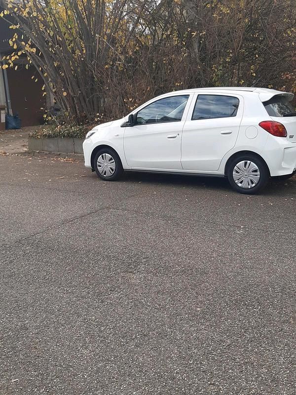 Weiß Gebraucht 2020 Mitsubishi Space Star Kleinwagen | 6.500 € - Bild 1/4