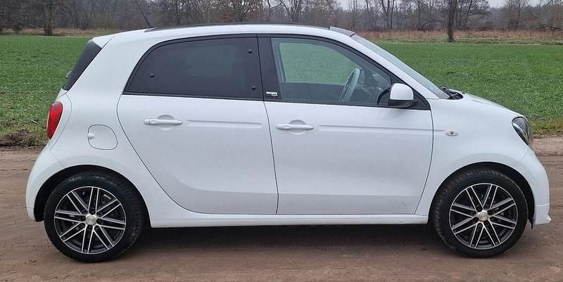 Gebraucht Smart ForFour Brabus 122 PS (89 kW) 2019 Weiß Kleinwagen