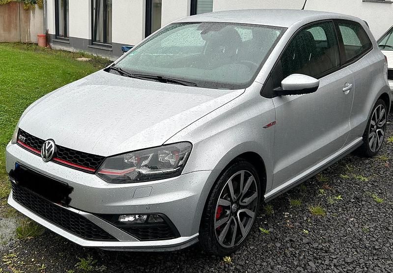 Silber Gebraucht 2016 VW Polo GTI Coupé | 11.500 € (Fairer Preis) - Bild 1/4