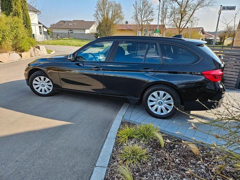Gebraucht BMW 318 Sport Line 150 PS (110 kW) 2015 Schwarz Kombi