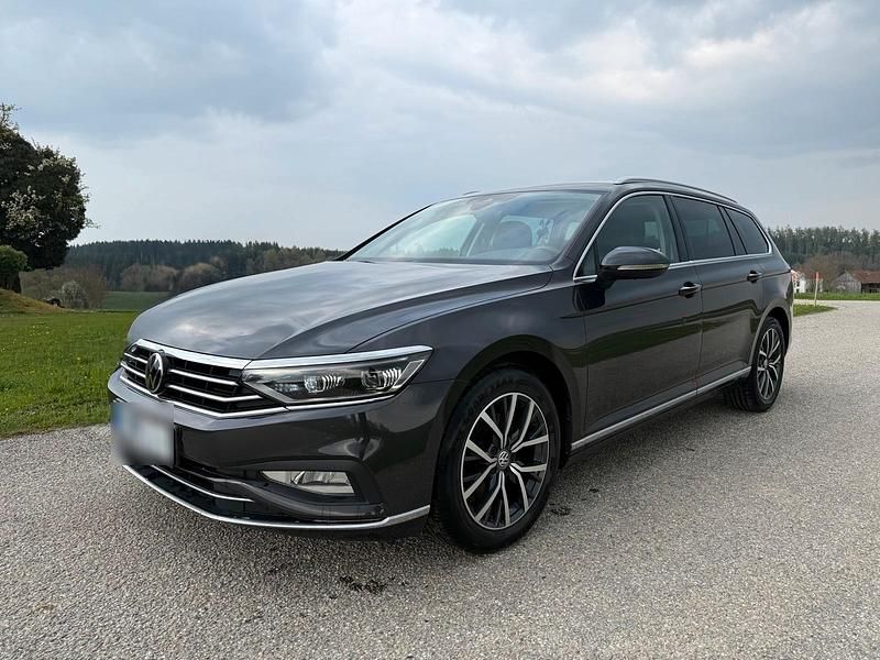 Usata VW Passat Elegance 150 CV (110 kW) 2021 Grigio Station wagon