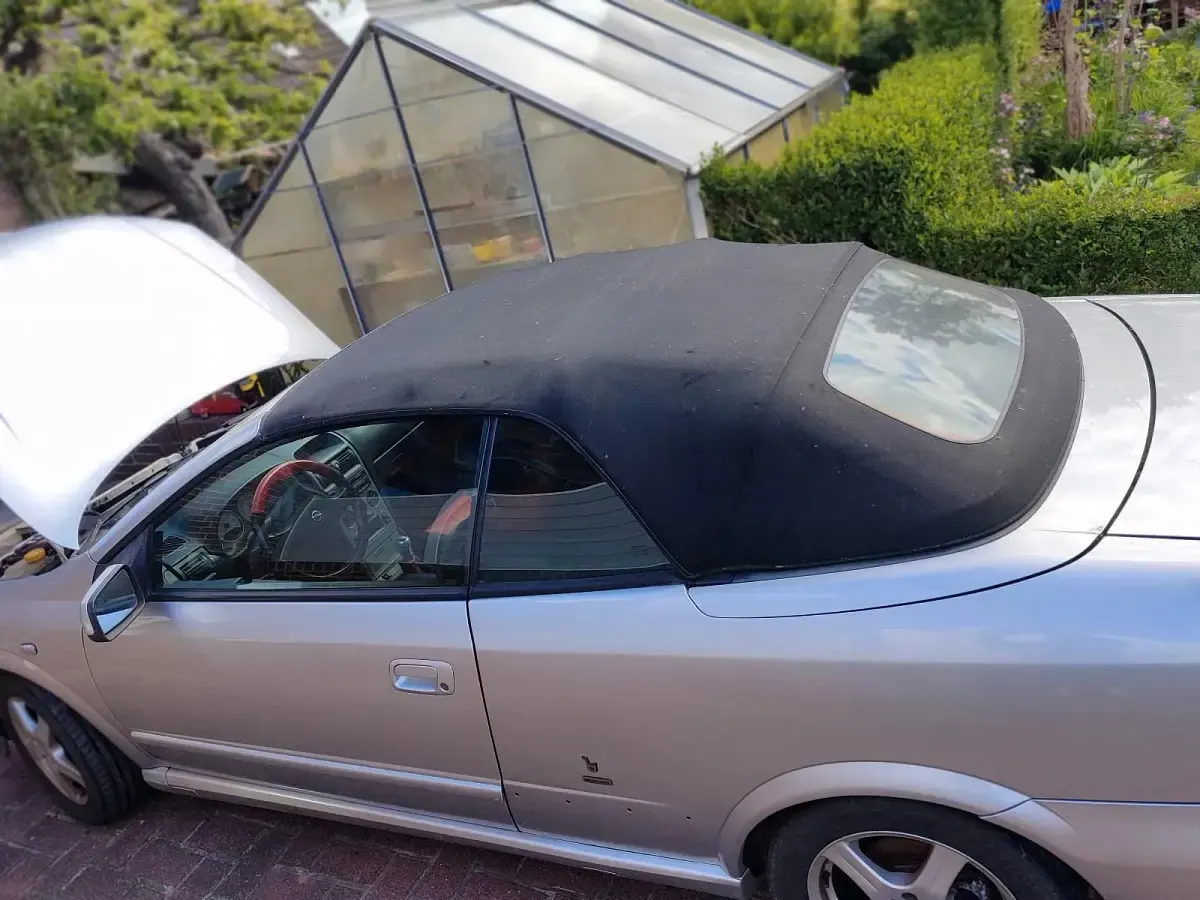 Gebraucht Opel Astra 101 PS (74 kW) 2003 Silber Cabrio