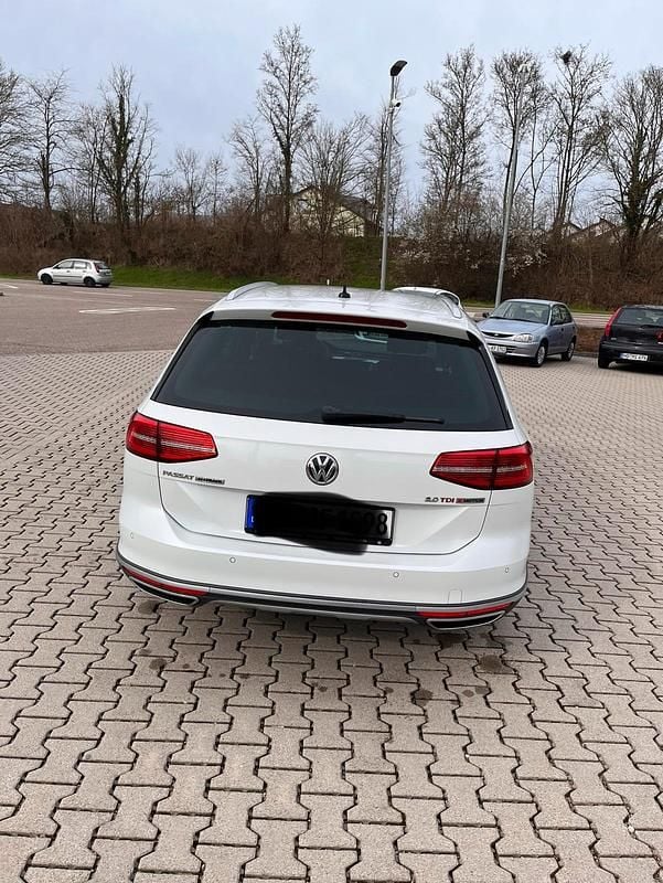 Gebraucht VW Passat Alltrack 230 PS (169 kW) 2017 Weiß Kombi