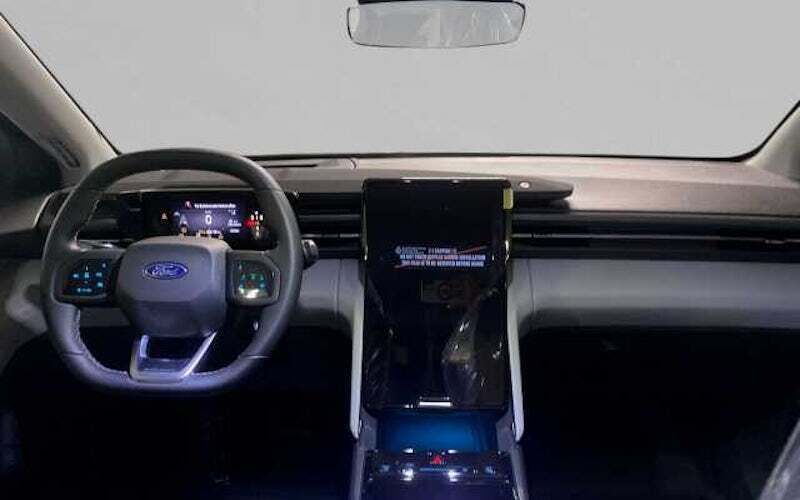 Neu Ford Explorer Extended Range 210 kW (286 PS) 2025 Grau SUV