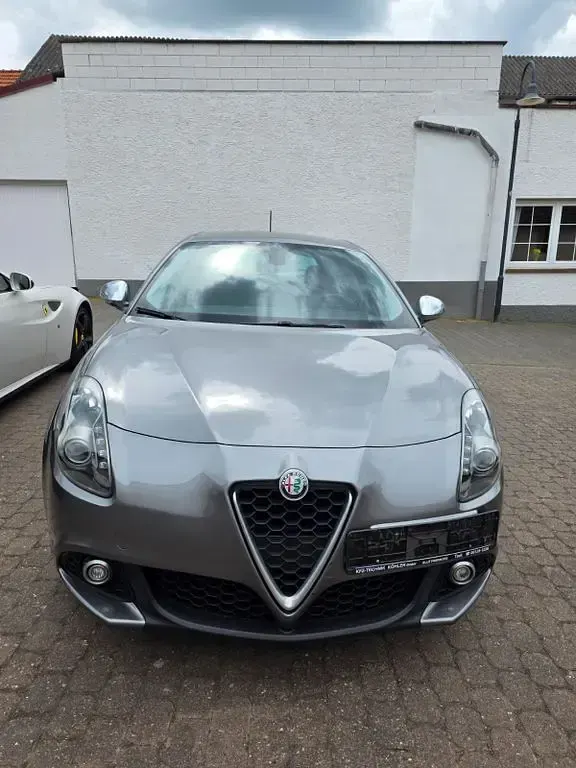 Gebraucht Alfa Romeo Giulietta Turismo 105 PS (77 kW) 2012 Grau Kleinwagen