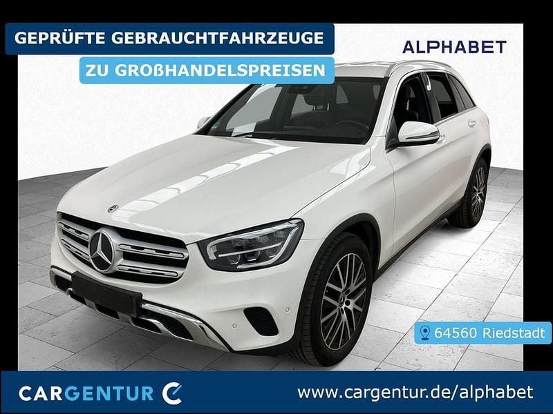 Polarweiß Gebraucht 2020 Mercedes GLC220 SUV | 32.895 € (Fairer Preis) - Bild 1/2