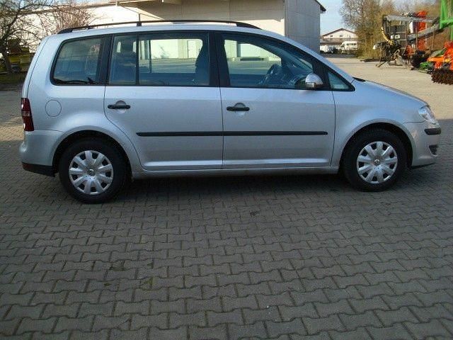 Gebraucht VW Touran 140 PS (102 kW) 2009 Silber Van / Kleinbus