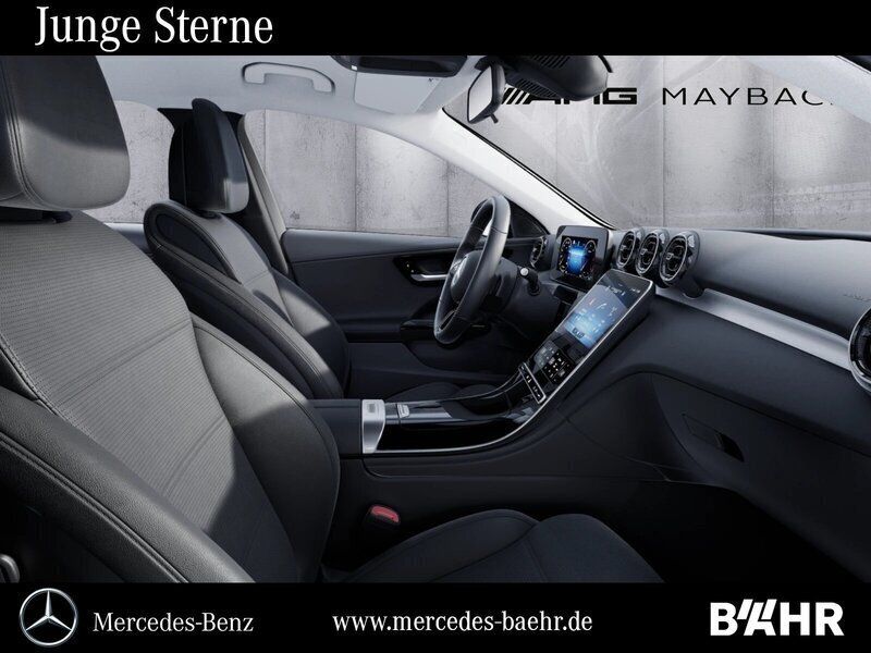 Gebraucht Mercedes C220 197 PS (144 kW) 2023 Mojavesilber Limousine