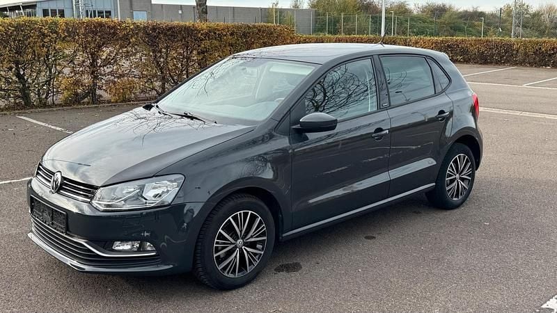 Grau Gebraucht 2017 VW Polo Allstar Kleinwagen | 9.990 € (Guter Preis) - Bild 1/4