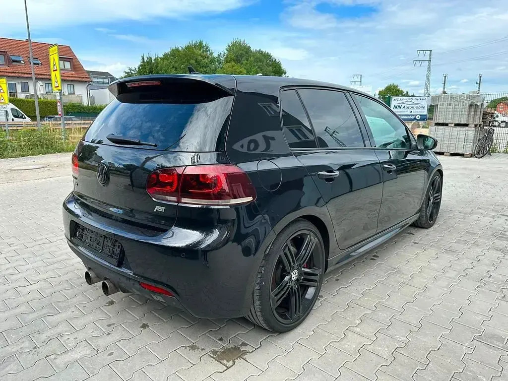 Gebraucht VW Golf VI R 271 PS (199 kW) 2011 Schwarz Kleinwagen