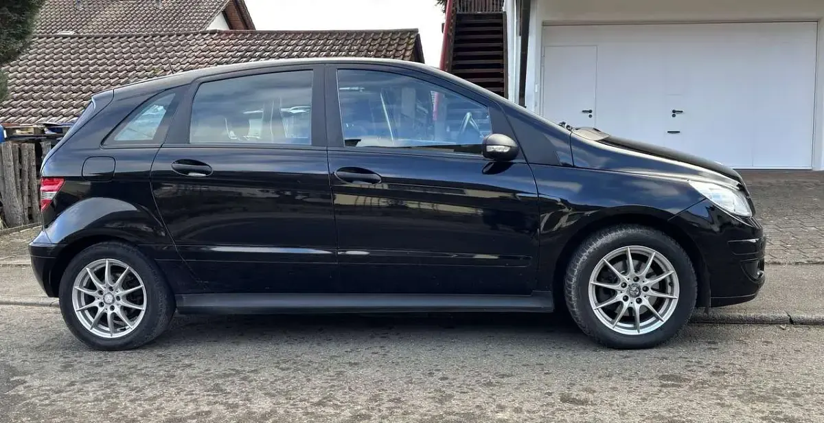 Gebraucht Mercedes B180 Edition 109 PS (80 kW) 2008 Schwarz Van / Kleinbus