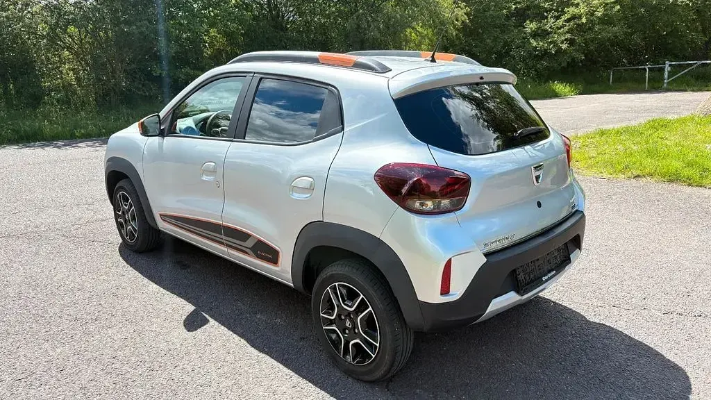 Gebraucht Dacia Spring Comfort Plus 33 kW (45 PS) 2021 Silber Kleinwagen